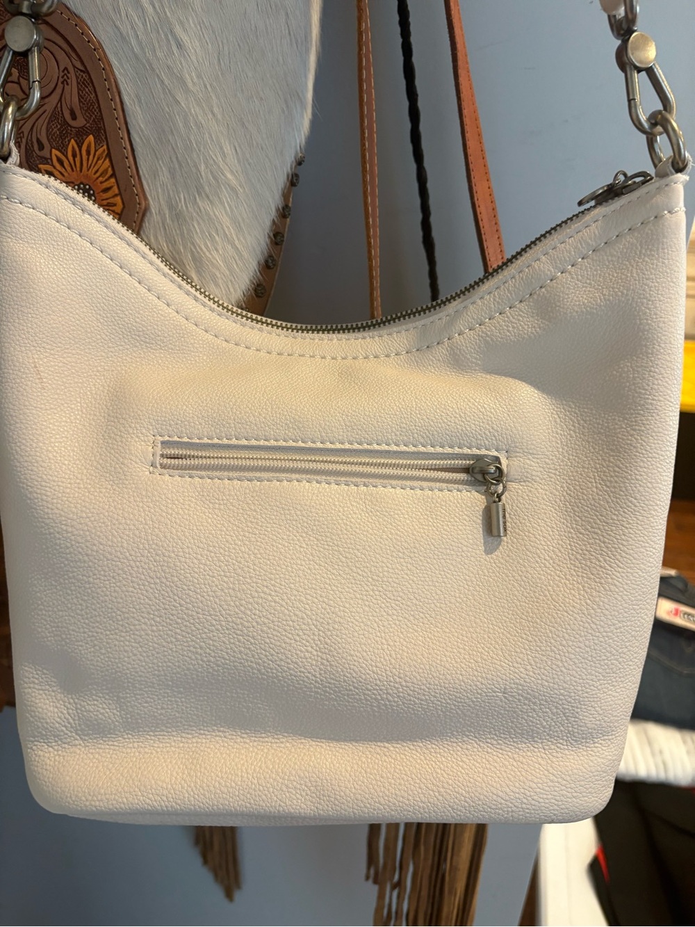 The Sak Pebbled Leather jasmine crossbody bucket bag - Picture 4 of 10